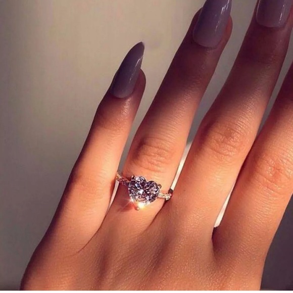 Delicate White Sapphire 925 Silver Love Heart Ring - Picture 4 of 5